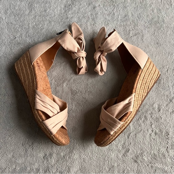 UGG Shoes - UGG Traci Espadrille Cork Wedge Ankle Strap Sandal Neutral Cream Sz 8.5